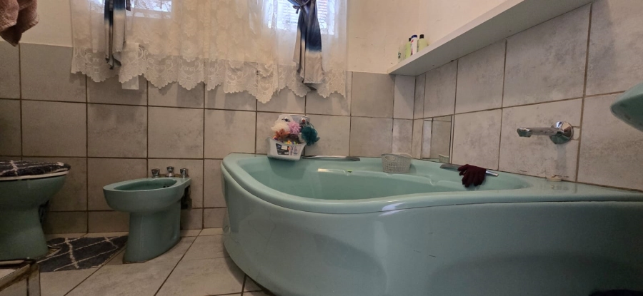 3 Bedroom Property for Sale in Songloed North West